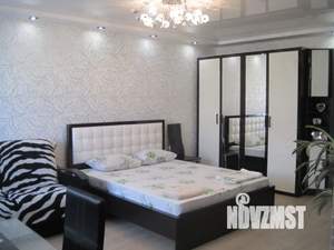 Студия квартира, посуточно, 32м2, 2/5 этаж