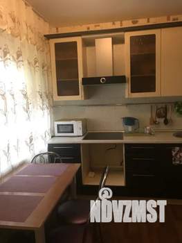 1-к квартира, посуточно, 42м2, 4/10 этаж