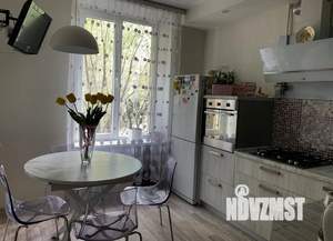 2-к квартира, посуточно, 75м2, 3/5 этаж