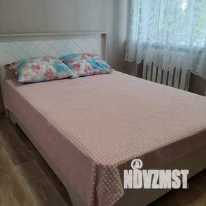 2-к квартира, посуточно, 45м2, 5/5 этаж