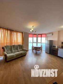 Студия квартира, посуточно, 40м2, 2/10 этаж