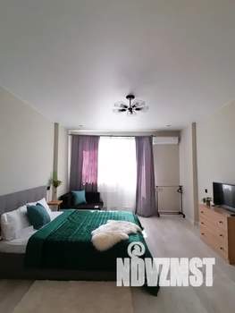 Студия квартира, посуточно, 35м2, 20/20 этаж