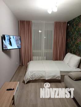 1-к квартира, посуточно, 40м2, 4/10 этаж
