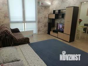 1-к квартира, посуточно, 37м2, 2/19 этаж