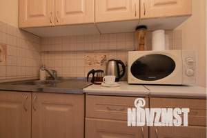 2-к квартира, посуточно, 42м2, 9/9 этаж