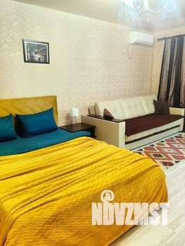 Студия квартира, посуточно, 35м2, 2/5 этаж