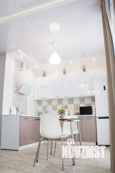 Студия квартира, посуточно, 40м2, 15/18 этаж