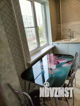 Студия квартира, посуточно, 50м2, 3/5 этаж