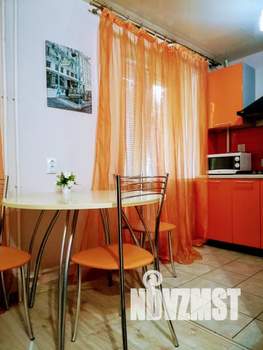 Студия квартира, посуточно, 33м2, 1/5 этаж