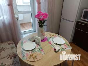 1-к квартира, посуточно, 38м2, 8/16 этаж