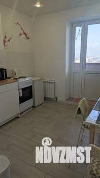 1-к квартира, посуточно, 34м2, 15/16 этаж