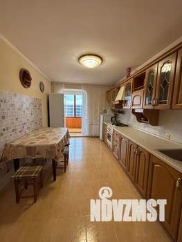 3-к квартира, посуточно, 100м2, 3/9 этаж