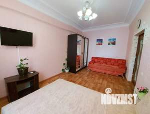 1-к квартира, посуточно, 38м2, 2/4 этаж