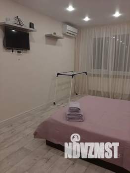 1-к квартира, посуточно, 42м2, 8/10 этаж