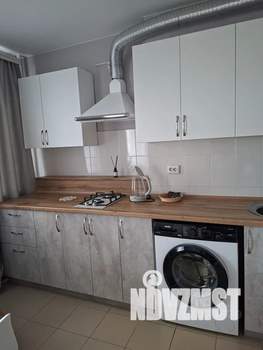 Студия квартира, посуточно, 27м2, 1/4 этаж