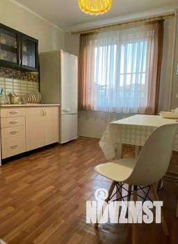 1-к квартира, посуточно, 56м2, 1/1 этаж