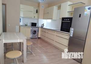 1-к квартира, посуточно, 57м2, 4/18 этаж