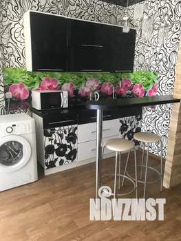 Студия квартира, посуточно, 40м2, 4/10 этаж