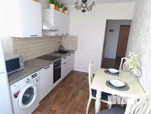 1-к квартира, посуточно, 49м2, 2/10 этаж