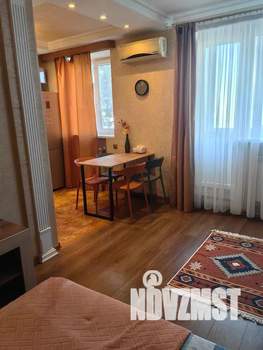 Студия квартира, посуточно, 33м2, 4/5 этаж