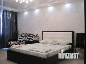 Студия квартира, посуточно, 32м2, 2/5 этаж