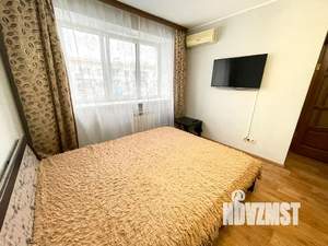 1-к квартира, посуточно, 37м2, 4/5 этаж