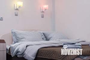 Студия квартира, посуточно, 35м2, 1/5 этаж