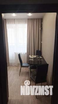 1-к квартира, посуточно, 43м2, 3/8 этаж