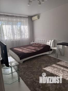 1-к квартира, посуточно, 43м2, 3/6 этаж