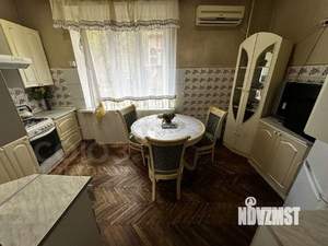 3-к квартира, на длительный срок, 100м2, 1/5 этаж