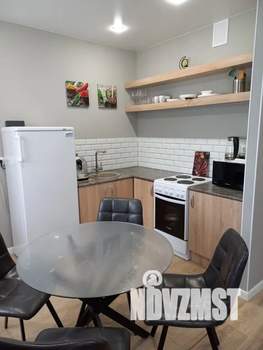 Студия квартира, посуточно, 37м2, 1/5 этаж