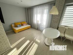 Студия квартира, посуточно, 35м2, 1/5 этаж