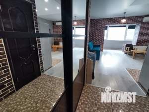 Студия квартира, посуточно, 34м2, 1/9 этаж