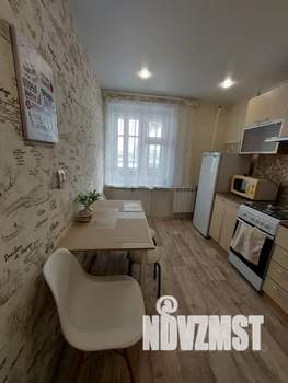 1-к квартира, посуточно, 38м2, 8/10 этаж