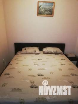 Студия квартира, посуточно, 40м2, 2/10 этаж