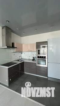 2-к квартира, посуточно, 54м2, 13/18 этаж