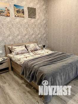 Студия квартира, посуточно, 40м2, 2/5 этаж