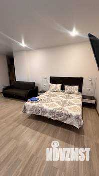 Студия квартира, посуточно, 40м2, 16/17 этаж