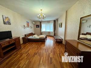 3-к квартира, посуточно, 120м2, 13/16 этаж