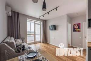 2-к квартира, посуточно, 40м2, 21/23 этаж