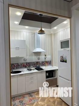 Студия квартира, посуточно, 36м2, 4/7 этаж