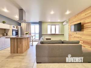 Студия квартира, посуточно, 40м2, 8/10 этаж