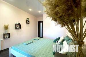 2-к квартира, посуточно, 49м2, 17/25 этаж