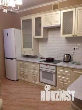 1-к квартира, посуточно, 64м2, 1/1 этаж