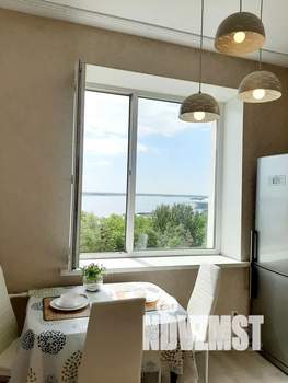 1-к квартира, посуточно, 40м2, 5/5 этаж