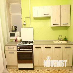 1-к квартира, посуточно, 32м2, 4/9 этаж