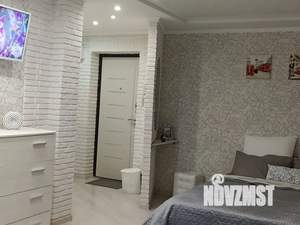 Студия квартира, посуточно, 33м2, 1/9 этаж