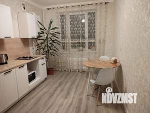 1-к квартира, посуточно, 37м2, 2/10 этаж