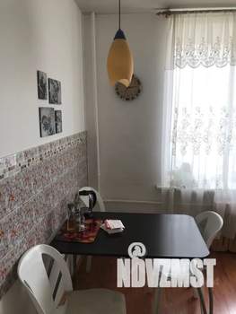 1-к квартира, посуточно, 38м2, 4/7 этаж