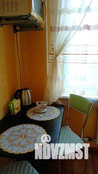 1-к квартира, посуточно, 35м2, 1/9 этаж